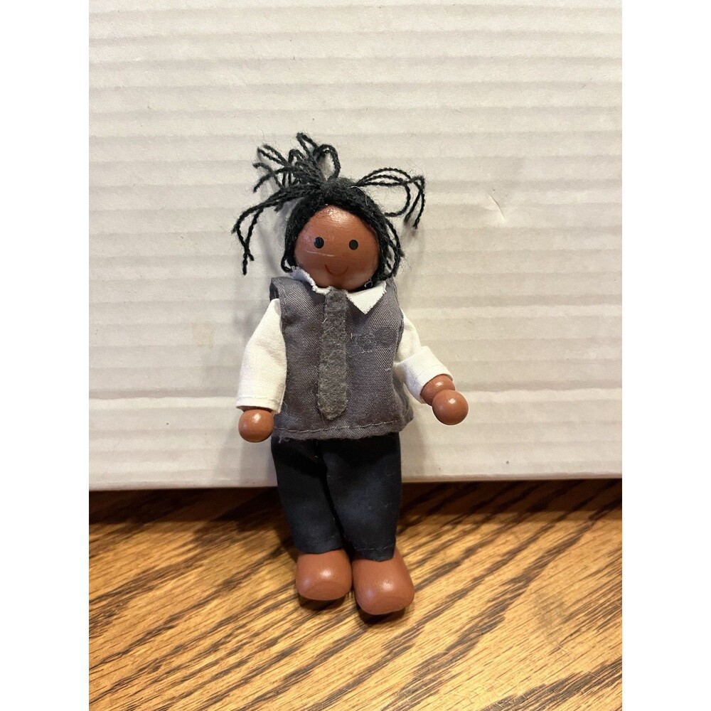 KidKraft DOLL FAMILY OF 5 pieces of dolls - Picture 5 of 7